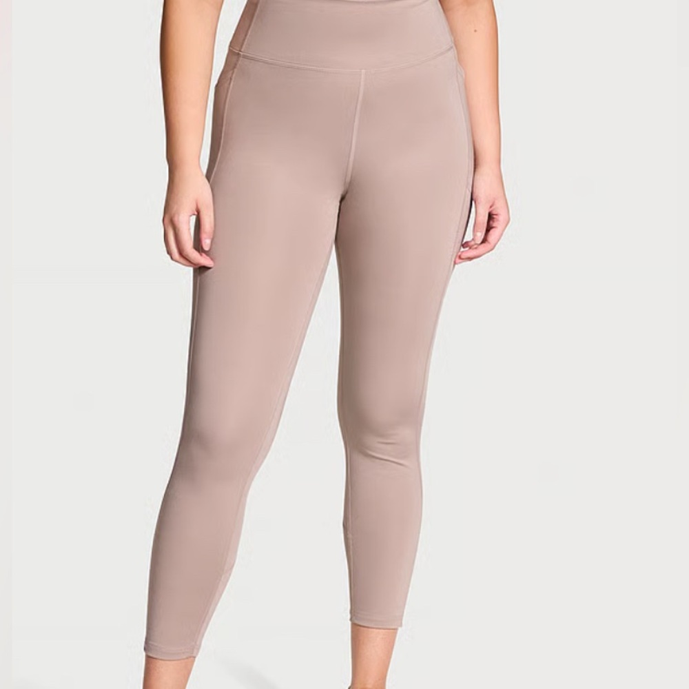 Victoria's Secret Essential VSX Leggings High Rise With Pockets. Inseam 25”